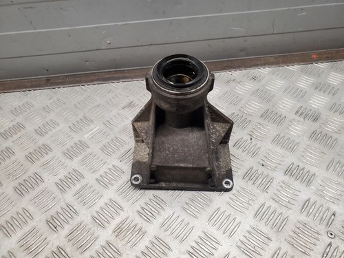 BMW 3 F30 F35 F31 2013 Lagerbock Lagergehäuse Antriebswelle 7601996 ATV75553