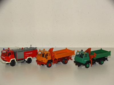 Roco 1:87 Steyr 91 2x mit Ladekran auch Schwarzbau + 1x TLF Zustand TOP