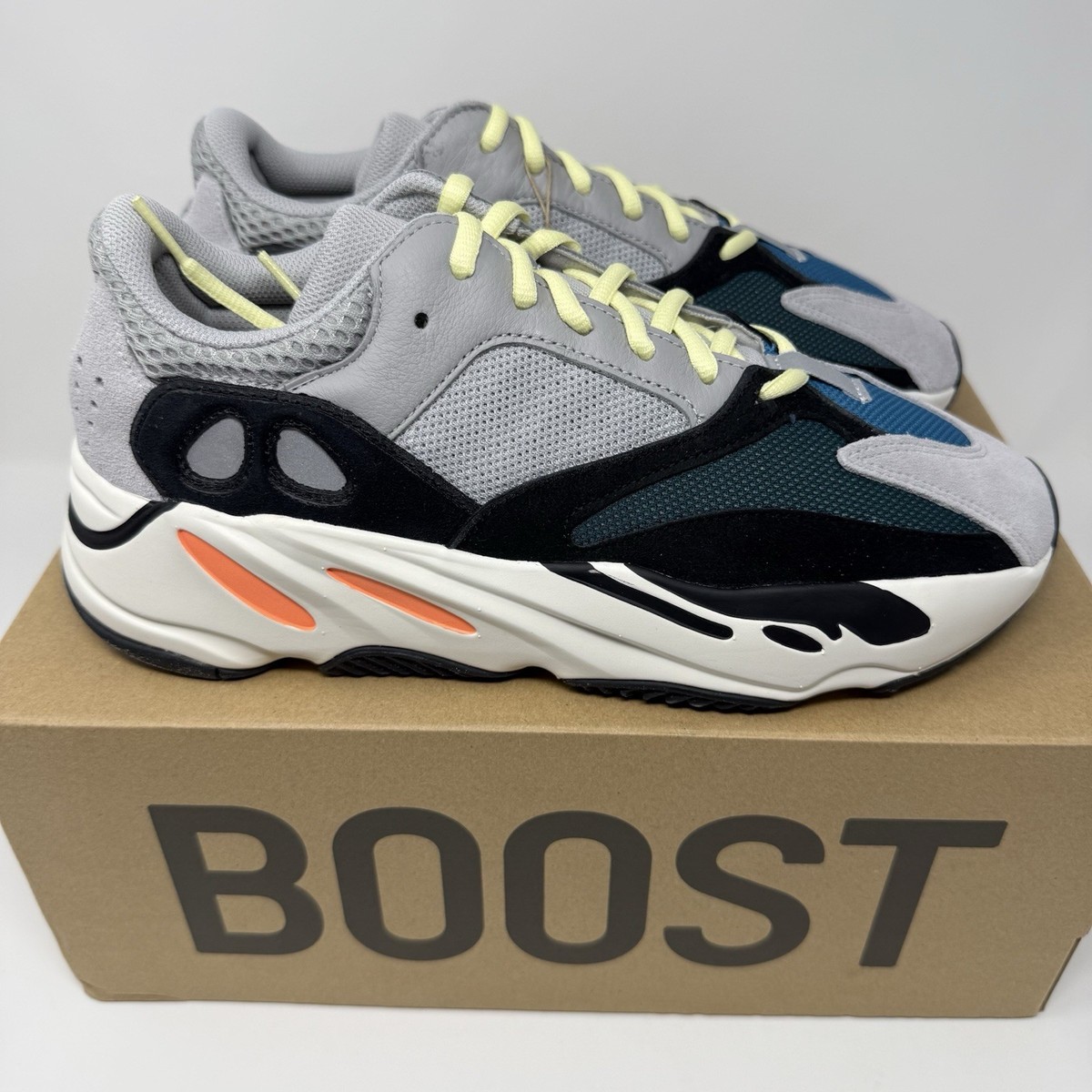 Adidas Yeezy Boost 700 Wave Runner Men Size 10 US New with