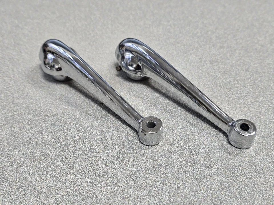 NICE PAIR USED ORIGINAL GENUINE PORSCHE 356 356A CHROME WINDOW WINDER CRANKS #4 - Изображение 3 из 4