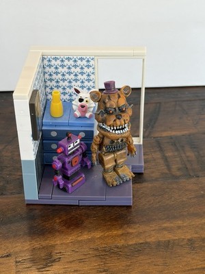Five Nights At Freddy s McFarlane Toys Nightmare Fredbear Right Dresser Set