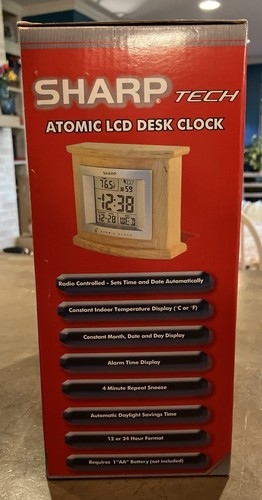 Sharp Tech Atomic LCD Desk Clock & LCD Travel Alarm Clock SPC323 NIB Light Wood - Picture 4 of 7