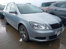 2009-2013 SKODA OCTAVIA MK2 1.6 TDI BREAKING FOR MOST PARTS/SPARES WHEEL NUT
