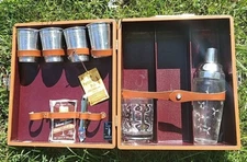 Vtg MCM Londonaire Portable Pub Travel Bar Set Locked Leather Case Key Cowhide