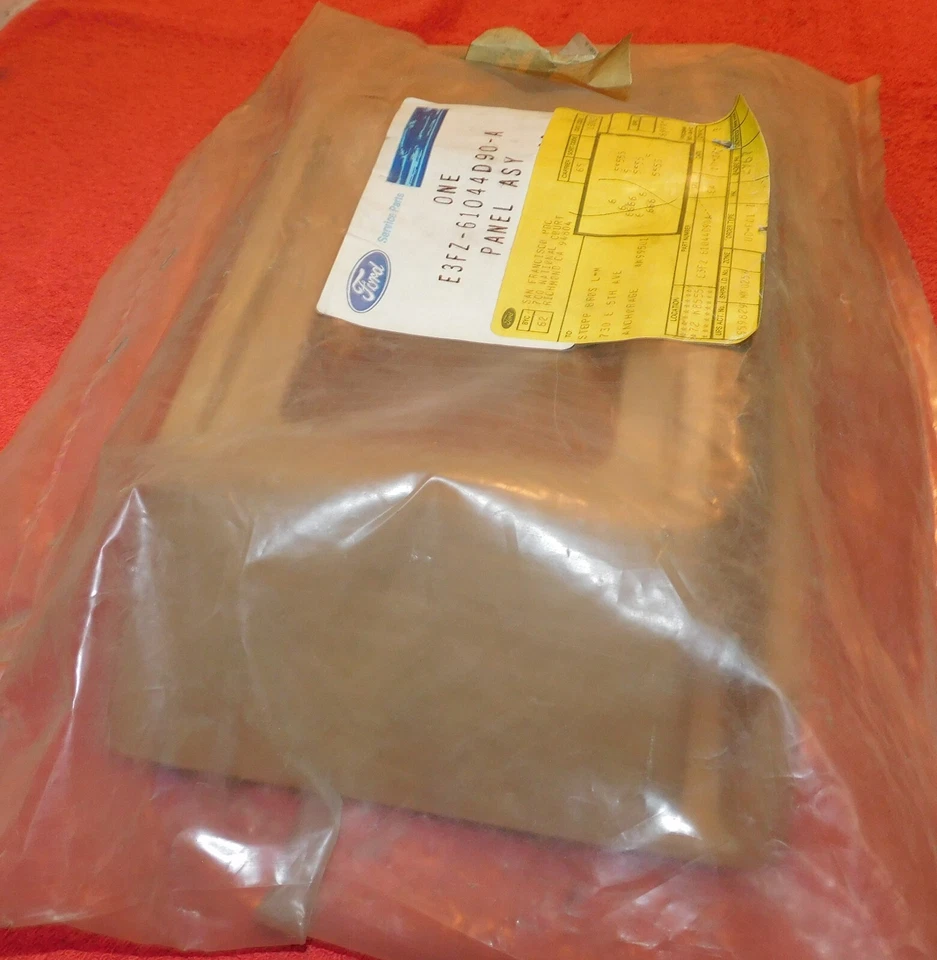 1983-1985 Ford Escort GT EXP Mercury Lynx LN7 NOS PAINEL SUPERIOR CONSOLE CENTRAL BRONZEADO - Imagem 2 de 4