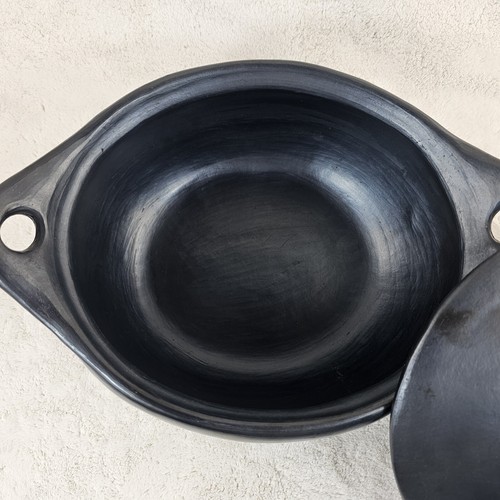 Williams Sonoma Chamba Oval Casserole Dish - Black Made In Columbia - Picture 3 of 13