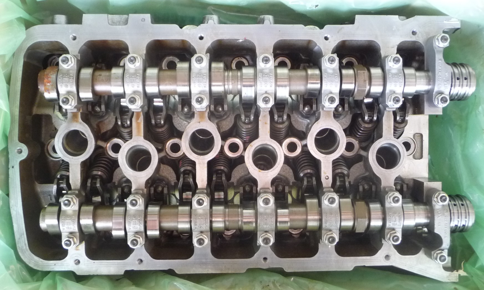 2012-2013 Bentley Continental GT GTC Flying Spur W12 6.0L Cylinder Head`s OEM