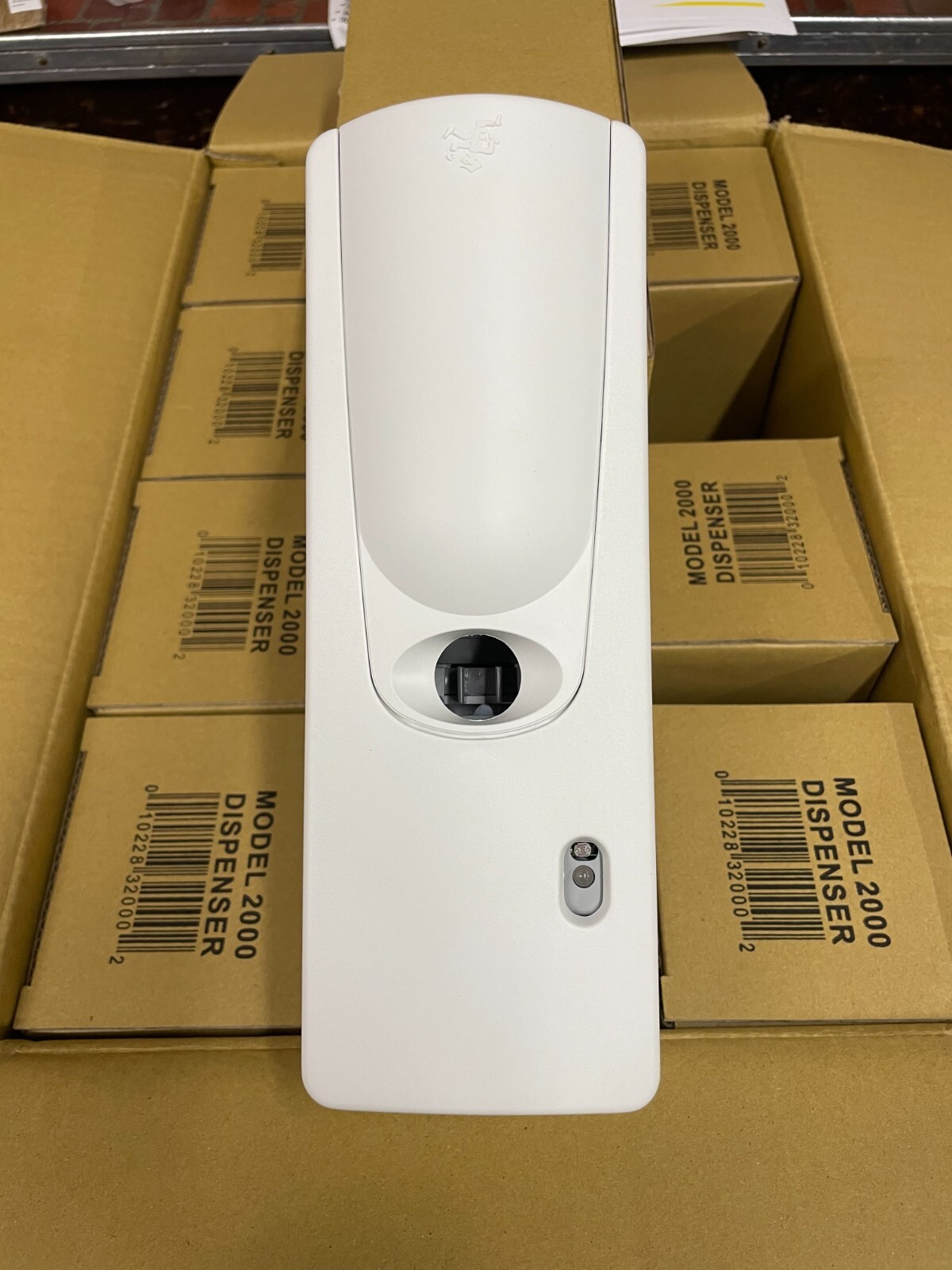 CHAMPION SPRAYON METERED AEROSOL DISPENSER 2000. BRAND NEW!