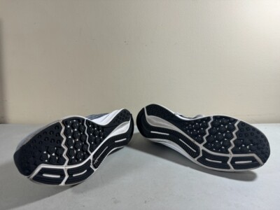 Nike men display picture 2