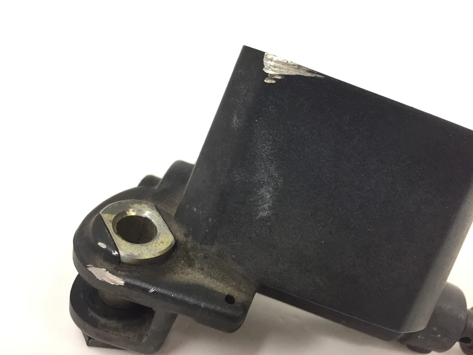 Bomba de freio dianteira direita Ducati S2R Monster 695 620 Multistrada cilindro mestre * - Imagem 4 de 4