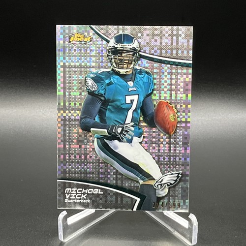 Michael Vick #1 2011 Topps Finest card