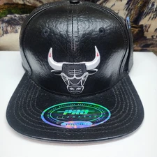 Vintage (Rare model) Chicago Bulls Pro standards 100% genuine leather cap