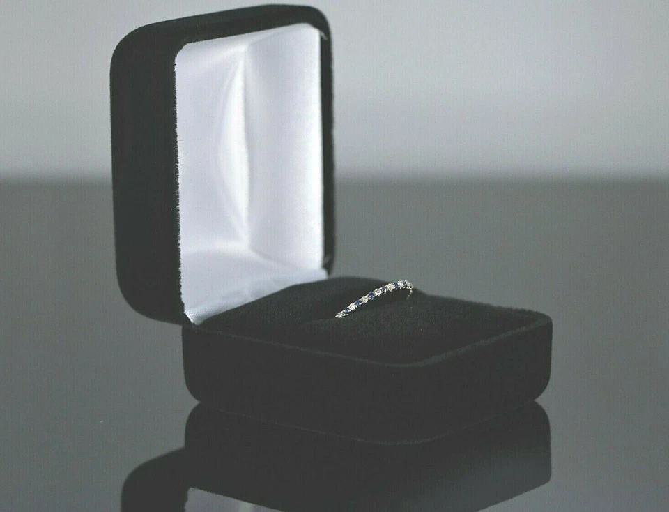 Обручальное кольцо G1N Kashi из желтого золота 14 карат с круглым синим сапфиром и белыми бриллиантами размер 625 - Изображение 3 из 4