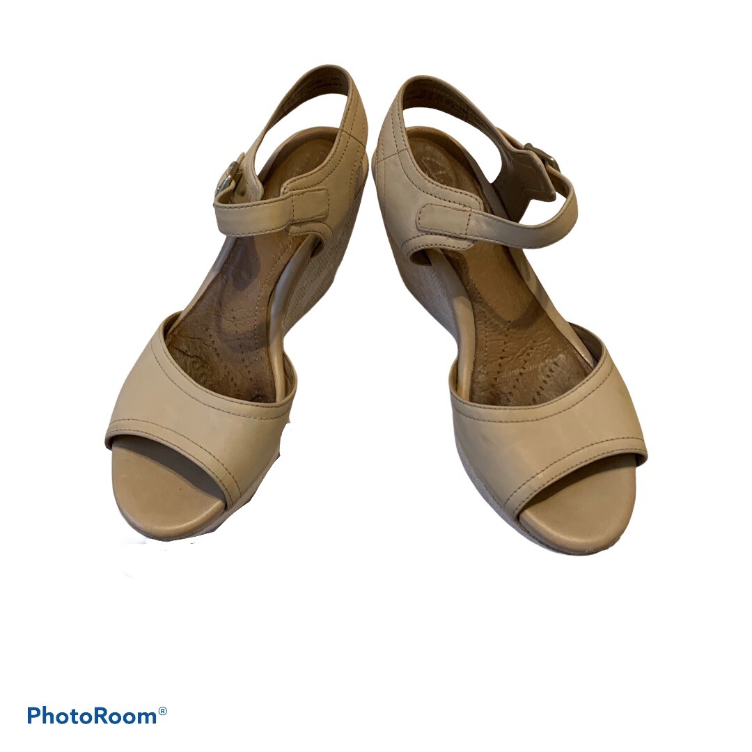 clarks collection women's avaleen ocean platform wedge thong sandals