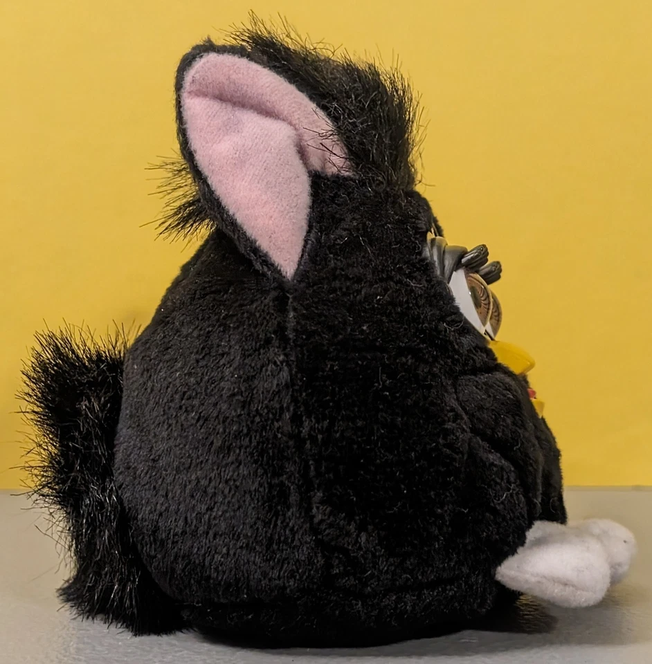 Pelúcia Furby Buddies - Sleep Good Black / Brown Eyes - Antigo 1999 Buddy Novo com etiquetas brinquedo Y2K - Imagem 3 de 4