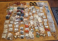 Lot Of 165 Jewelry Items Mixed Fashion, Includes Earrings, Necklaces, Pins Read