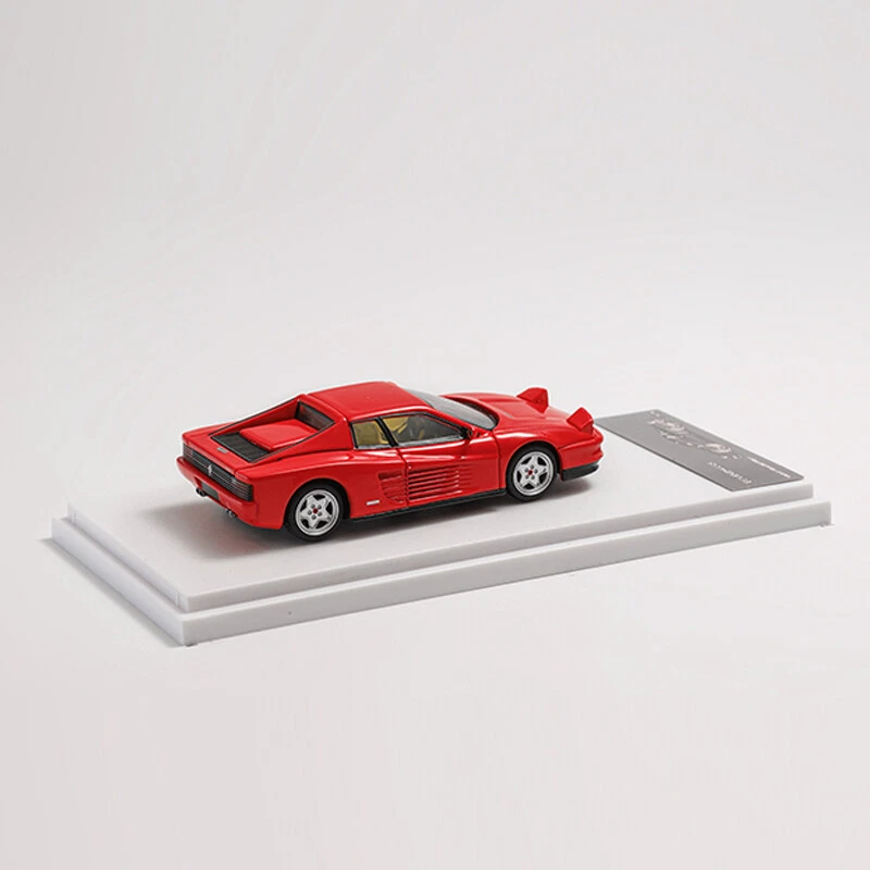 XF 1：64 轟く Model Car Ferrari Testarossa F110 ボンネットが