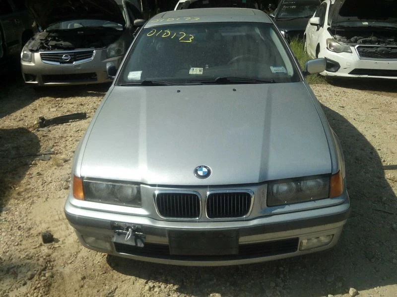 Condensador de CA compatible con 93-99 BMW 318i 1395872 Foto 2 de 4