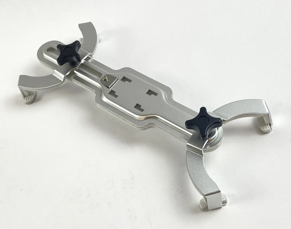 Taotronics Full Motion Rotatable Floor Standing Holder 4.8 ft TT-HS01 - Image 3 of 4