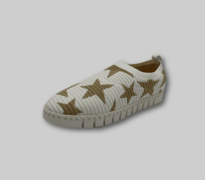 $239 Neiman Marcus Women's White Star Stretch Knit Sneakers Shoes Size US 7 M