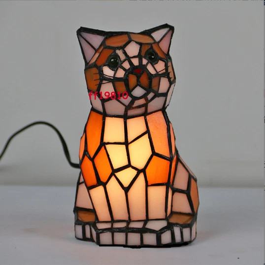 Tiffany style on sale cat lamp