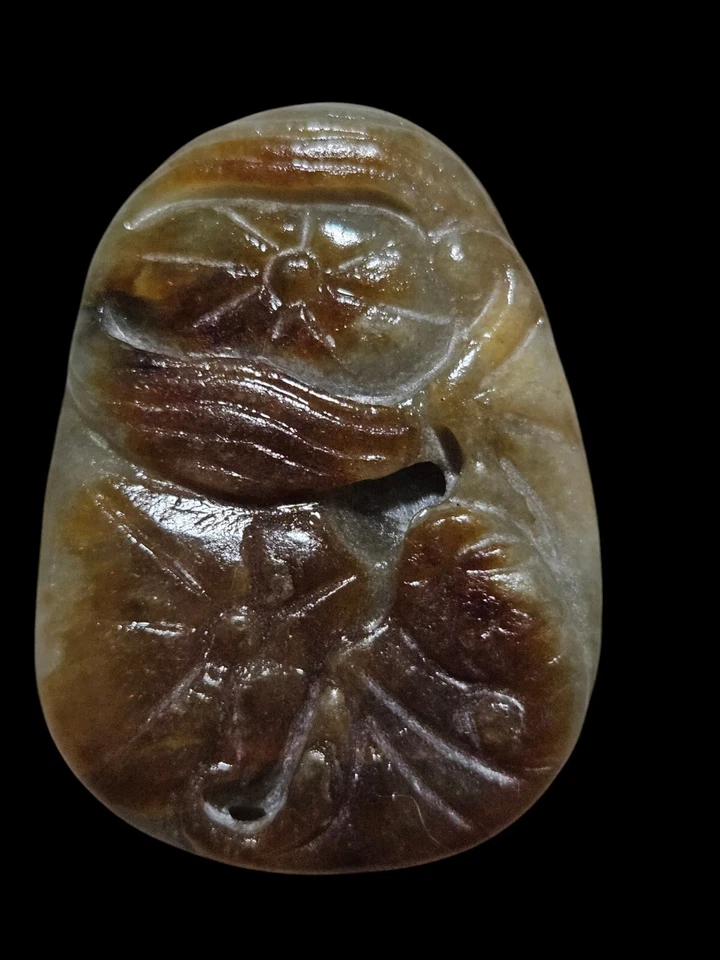 Antiguo amuleto/colgante asiático tallado a mano de dragón de jade  Foto 2 de 2