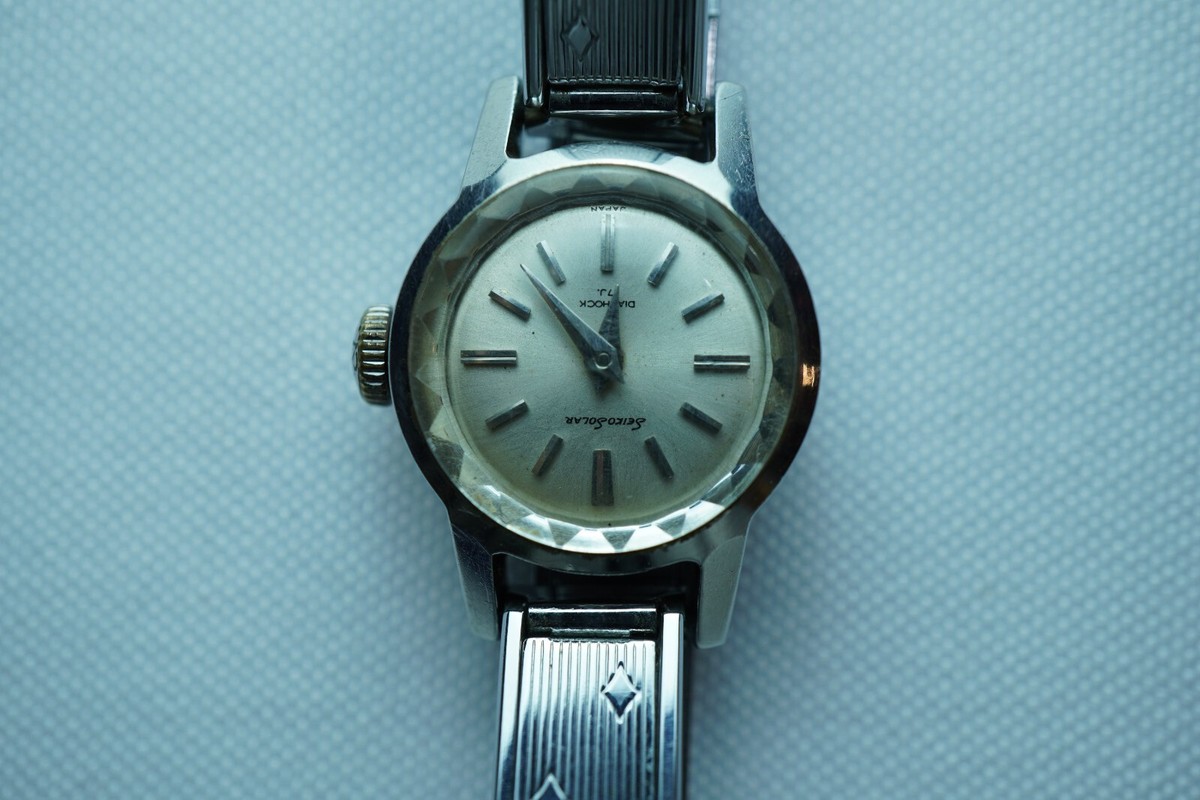 LADY SEIKO SOLAR 10-0120 DIASHOCK VINTAGE 17 JEWELS MANUAL WATCH 