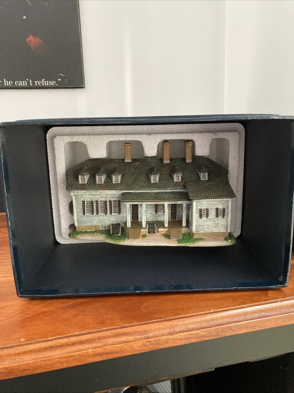 Wetherburn's Tavern Colonial Williamsburg 1998 Lang & Wise Town Hall W/ Box