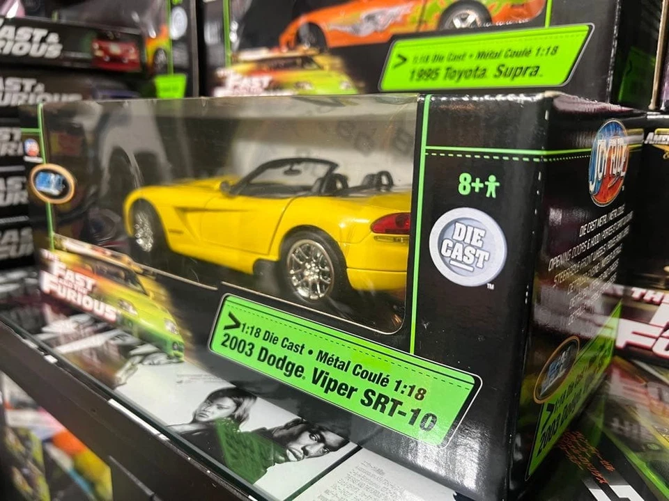 Fast and Furious 2003 Dodge Viper SRT-10 auto in scala 1/18 - Immagine 3 di 4