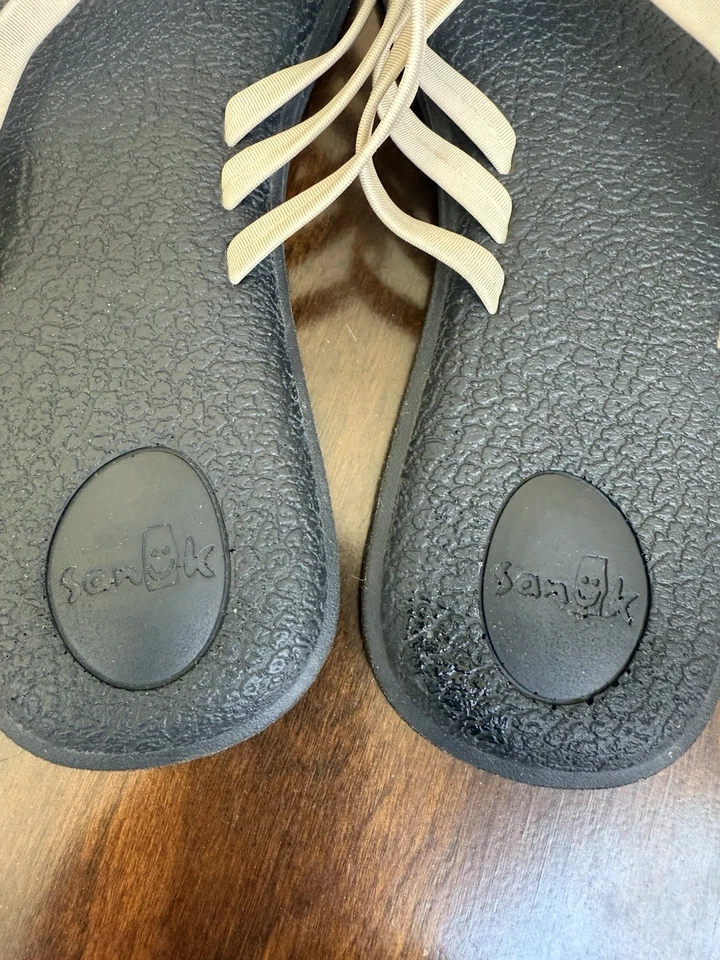 Sanuk MUJERES Yoga Sandalias Ligeras Chanclas Saladas Talla 8 Estilo 1103940 Negras Foto 4 de 4