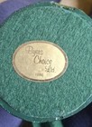 Byers Choice Caroler VTG. 1986 Man In Green Coat Sheet Music & Scarf Gold Label  — photo 8