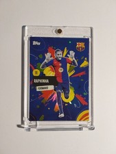 Topps Barcelona Team Set 2024-25 Raphinha Brasilien Parallel 27/50 Refractor Hit