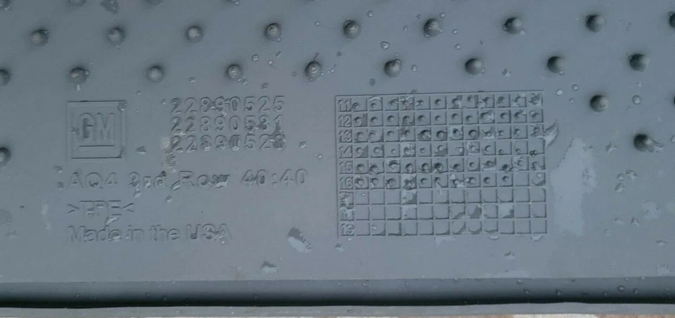 OEM GMC Acadia 2013-2016 OEM gris tercera fila  Foto 3 de 4