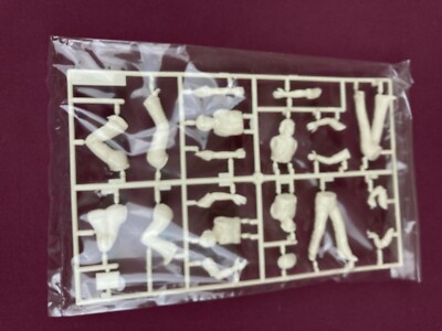 Vintage 1/20 Tamiya Racing Pit Team Model Kit NIB Unbuilt - 8