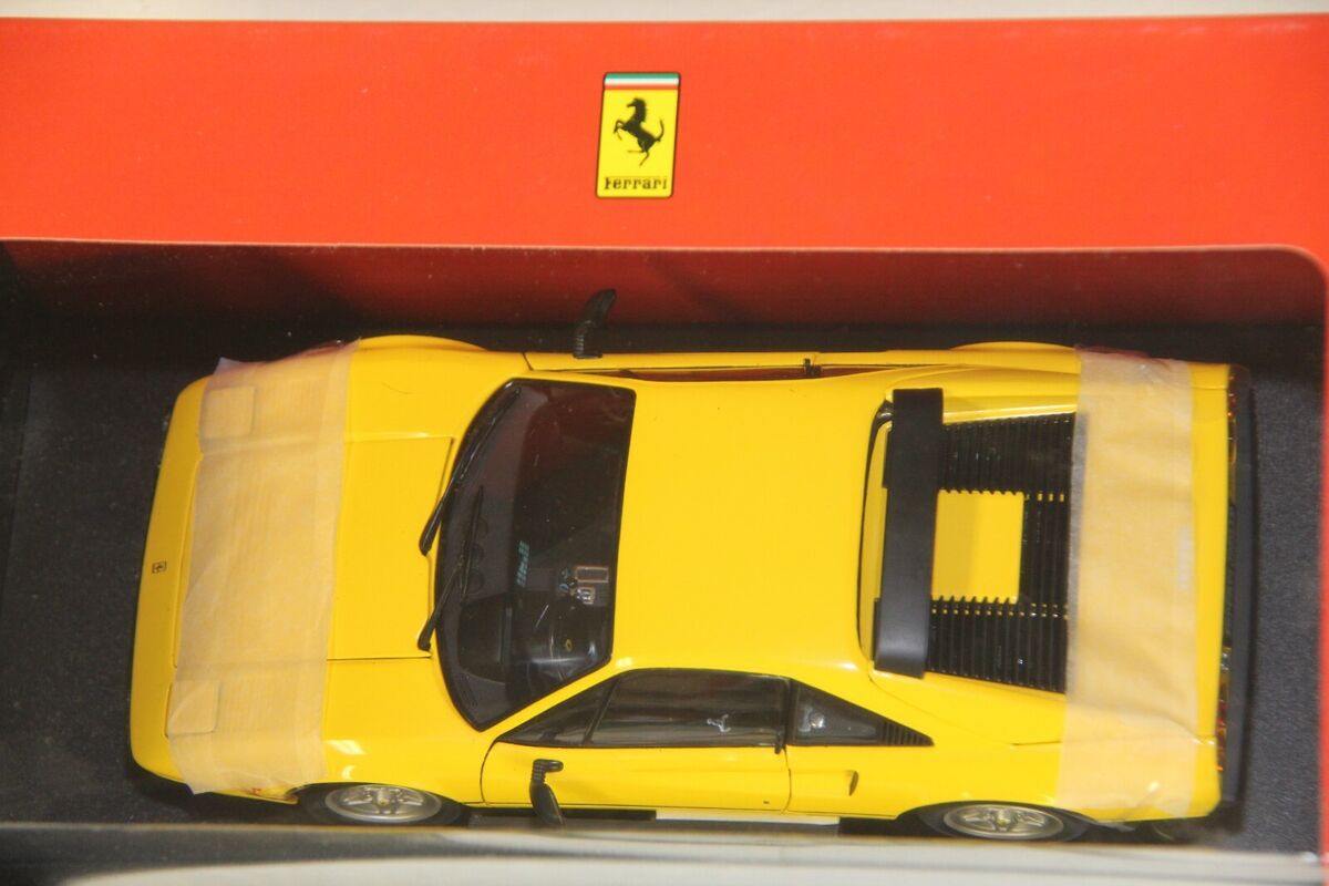 1/18 KYOSHO FERRARI 308 GTB QUATTROVALVOLE YELLOW , NEW 1/18 KYOSHO FERRARI 308 GTB QUATTROVALVOLE YELLOW , NEW