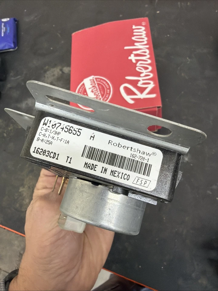 W10857612 - Image 2 of 3