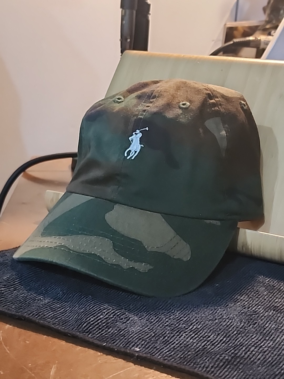 Cappello vintage Polo Ralph Lauren berretto pony mimetico 100% cotone bianco polo emblema bello