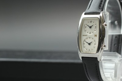 Vintage 1994 Seiko Noie 1E20-3A00 Dual Time Platinum Quartz Womens