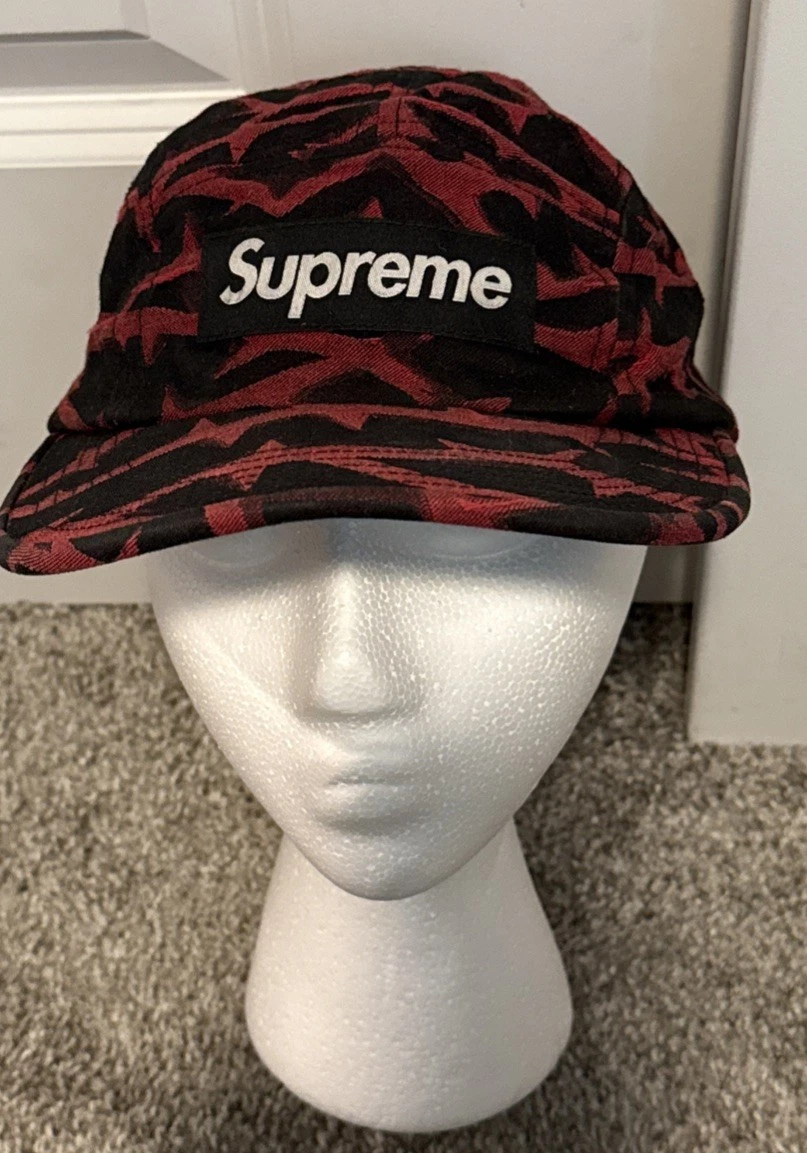 Casquette de camp Supreme Thorn noir rouge fabriquée aux USA excellent état