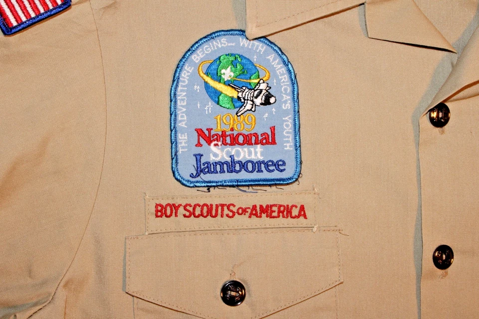 Boy Scouts of America BSA Men's Shirt Tan Medium Sewn Patches Short Sleeve - Image 4 of 4