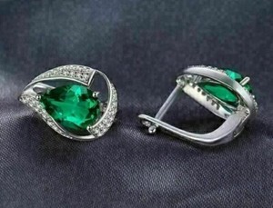 Authentic Women's Teardrop Stud Earring Pear Simulated Green Emerald 14K White Gold Plated