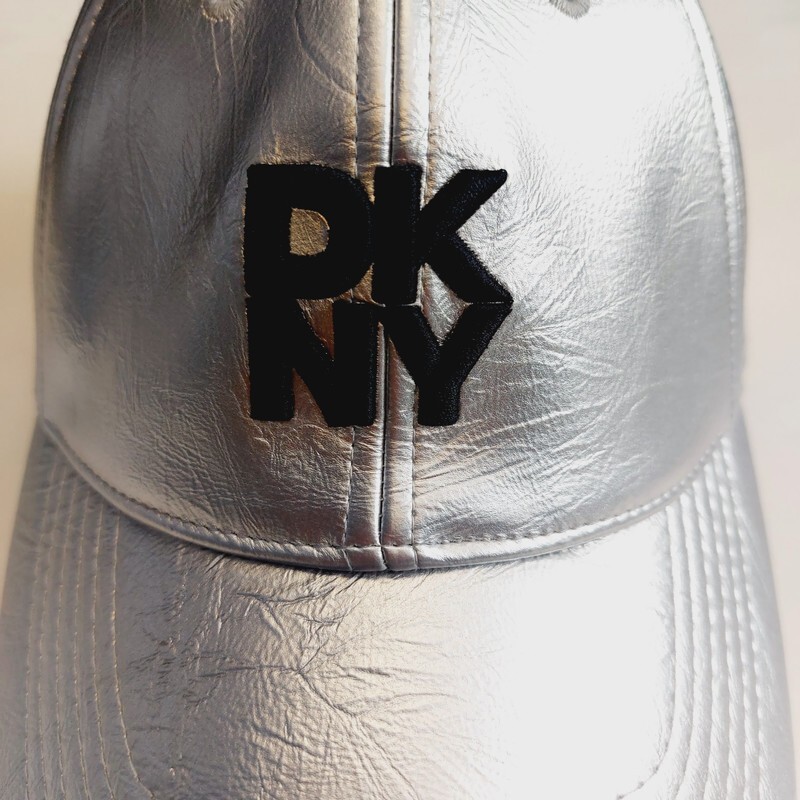帽子 80s 90s DKNY Nylon Cap Adjuster Type Vintage DKNY Tech USA Black / Red Nylon Hat — RootsBK