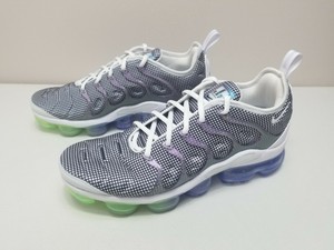 air vapormax plus grid print