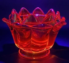 Vintage MCM Viking Amberina Persimmon Glass Flowerlite Vase