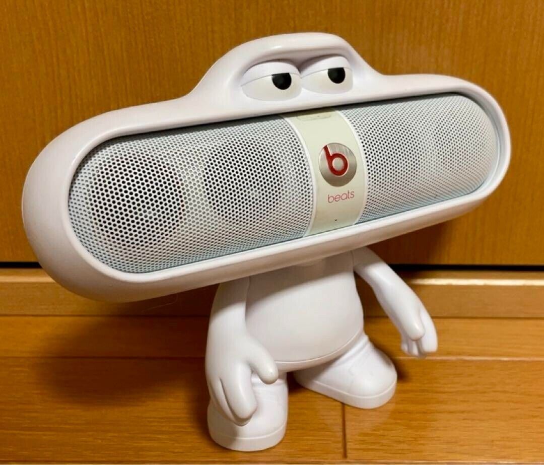 Beats by Dr. Dre Beats Pill 2.0 Bluetooth Speaker White Very Beats by Dr. Dre Beats Pill 2.0 Bluetooth Speaker White Very