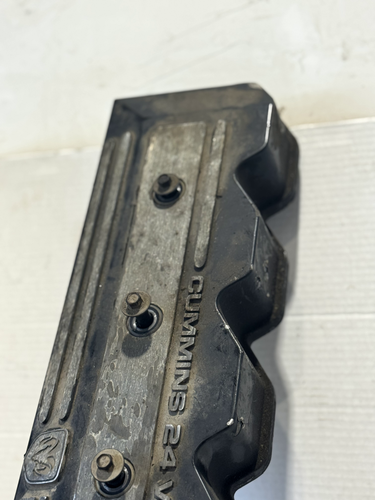 1998-2002 24V ISB CUMMINS ENGINE VALVE COVER WITH BOLTS USED OEM - Picture 5 of 11