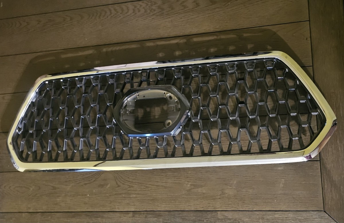 OEM 2016-2019 Toyota 53113-04040 Tacoma SR Sr5 TRD Front Grille
