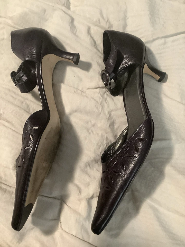 Zapatos de tacón Vaneli vintage punta gatito 9,5 N Foto 3 de 4