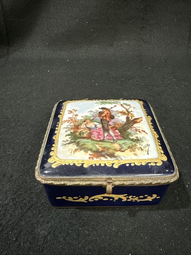 "Antigua caja de baratija cuadrada pintada a mano Limoges 4,25"""