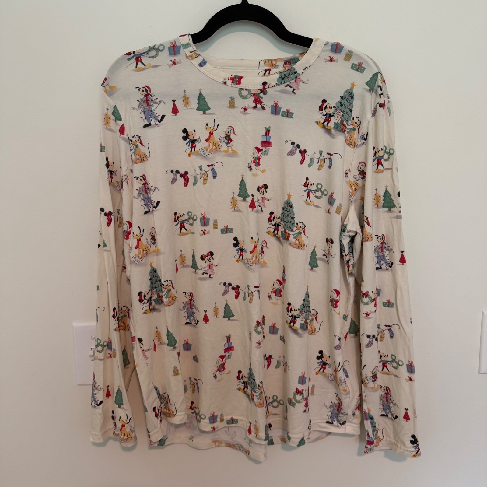 Pottery Barn Kids Disney Mickey and Friends Christmas Pajama Top Adult Medium M